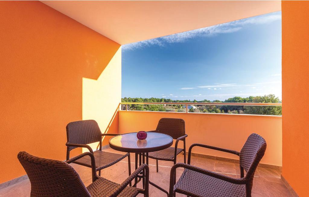 Apartments Sun Premantura Exterior photo
